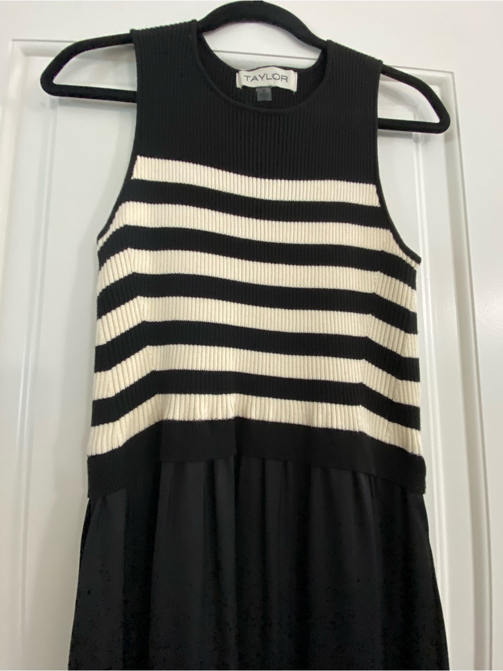 Taylor Midi Dress Size Medium - Picture 2 of 7